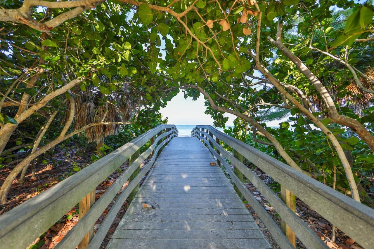 100 Steps To Beautiful Indian Rocks Beach, Oceanside, 2 Bedroom Updated Condo Clearwater Beach Εξωτερικό φωτογραφία